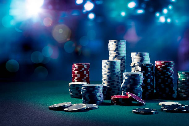 Sic Bo dice game with payout table kalender togel Sic Bo dice game showing three dice and payout table